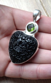 Zilveren edelsteen hanger vissen in Onyx en Peridot